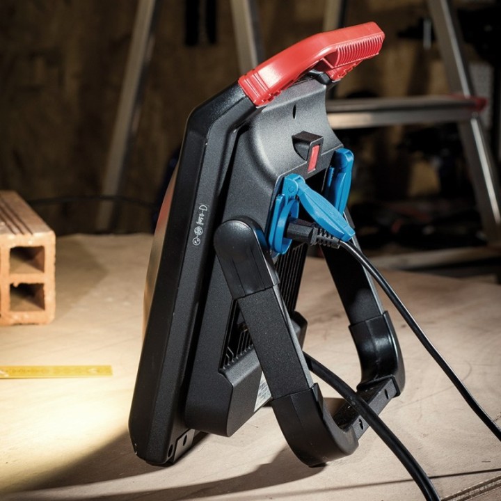 Projecteur travail 80W + 8m de cable
