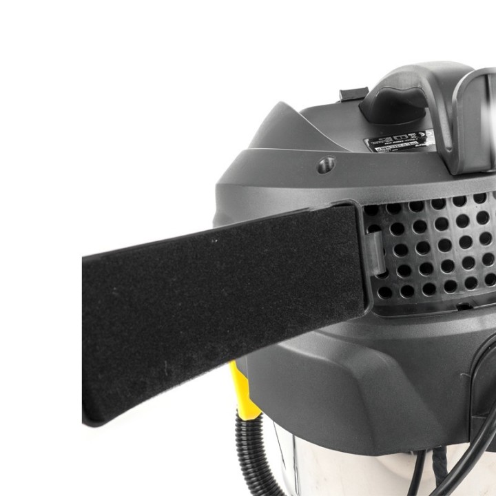 Aspirateur eau et poussières 30L inox avec prise intégrée- 1400W STEINER