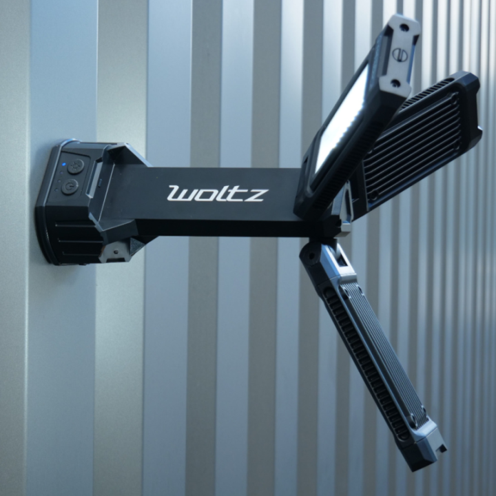 Projecteur de chantier LED rechargeable sur trépied 70W