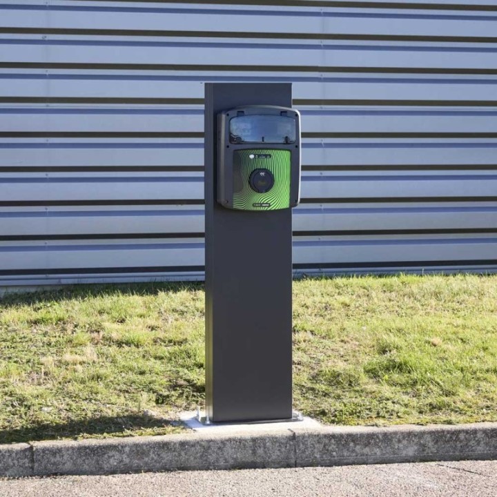 Borne de recharge 7.4kW avec contrôleur de charge et protection électrique OHMTEC