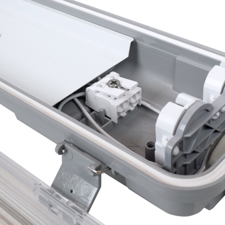 Réglette étanche à tubes LED 2x18W CCT 125cm IP65 WOLTZ