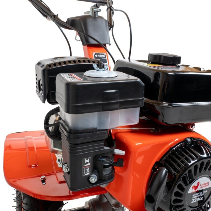 Motoculteur motobineuse thermique essence 8CV - 223cc à engrenages + 8 fraises + 2 roues + buteur + charrue + arracheuse